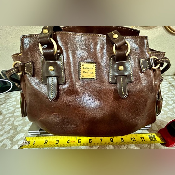Brown Dooney & Bourke Florentine bag - Picture 5 of 6